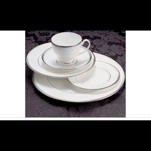 COPY - (obo) NEW Waterford Kilbarry Platinum 5/pc Place Setting (4available)